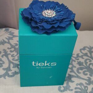 Tieks Box with Flower for Pop Pink Size 9